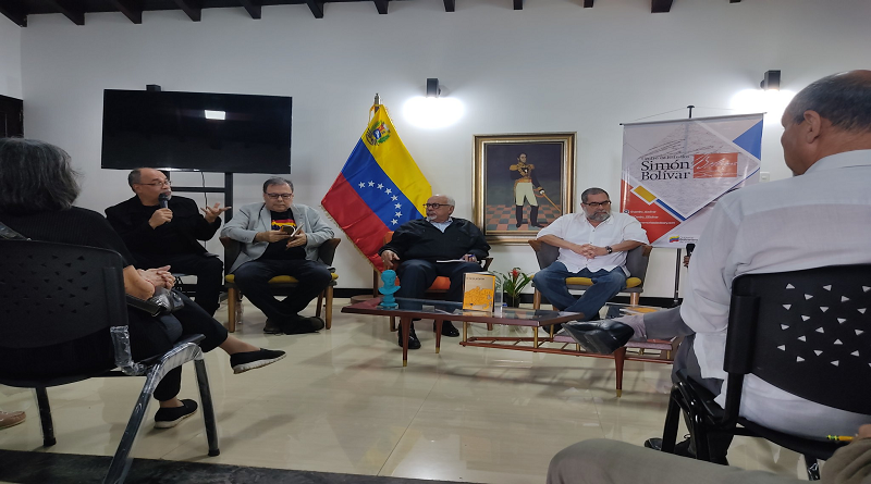 Presentan obra “El fuego perpetuo” de Gabriel Jiménez Emán