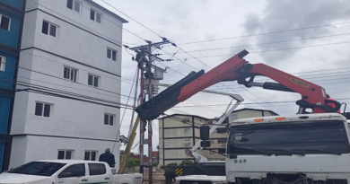 Instalan transformadores para suministrar servicio eléctrico a nuevos usuarios en Maracay