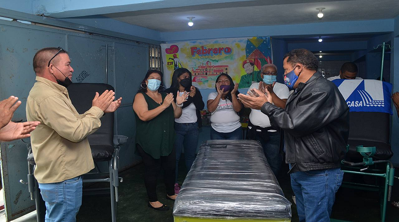 Entregan insumos médicos a comuna Resistencia Heroica de Lídice en Caracas
