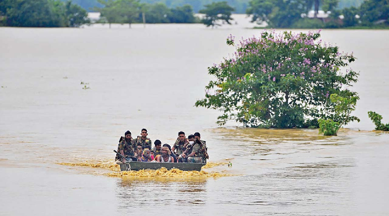 Asciende a 89 los fallecidos por inundaciones en la India