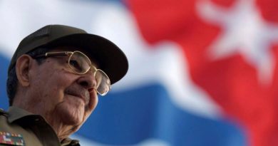 Jefe de Estado a Raúl Castro: Eres muestra tangible del amor y lealtad con los pueblos del mundo.