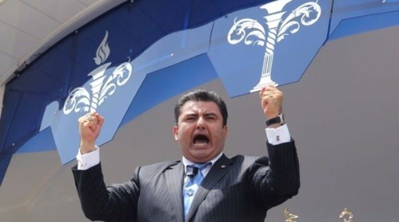 Condenan a 16 años de prisión a líder religioso mexicano por abuso sexual