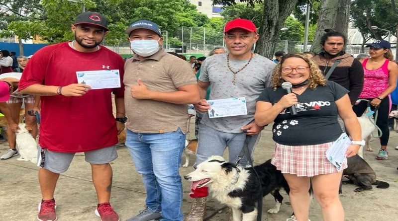 Realizan jornada de atención integral para animales de compañía en Caracas