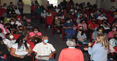 Maestros evalúan avances en materia educativa en Caracas