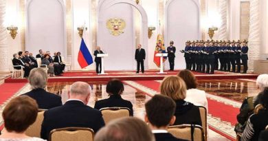 Presidente Vladimir Putin exhorta a la unidad nacional en el Día de Rusia