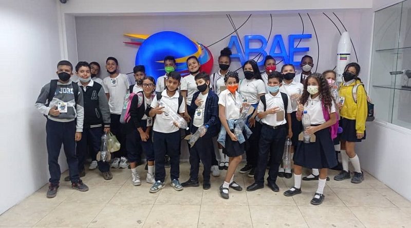 Ruta Científica recibió 120 estudiantes caraqueños en la ABAE