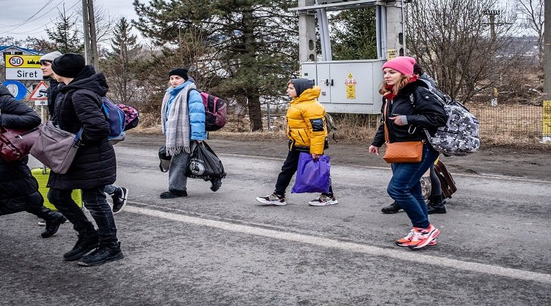 Más de un millón 250 mil ucranianos han llegado a Rumania tras inicio de conflicto