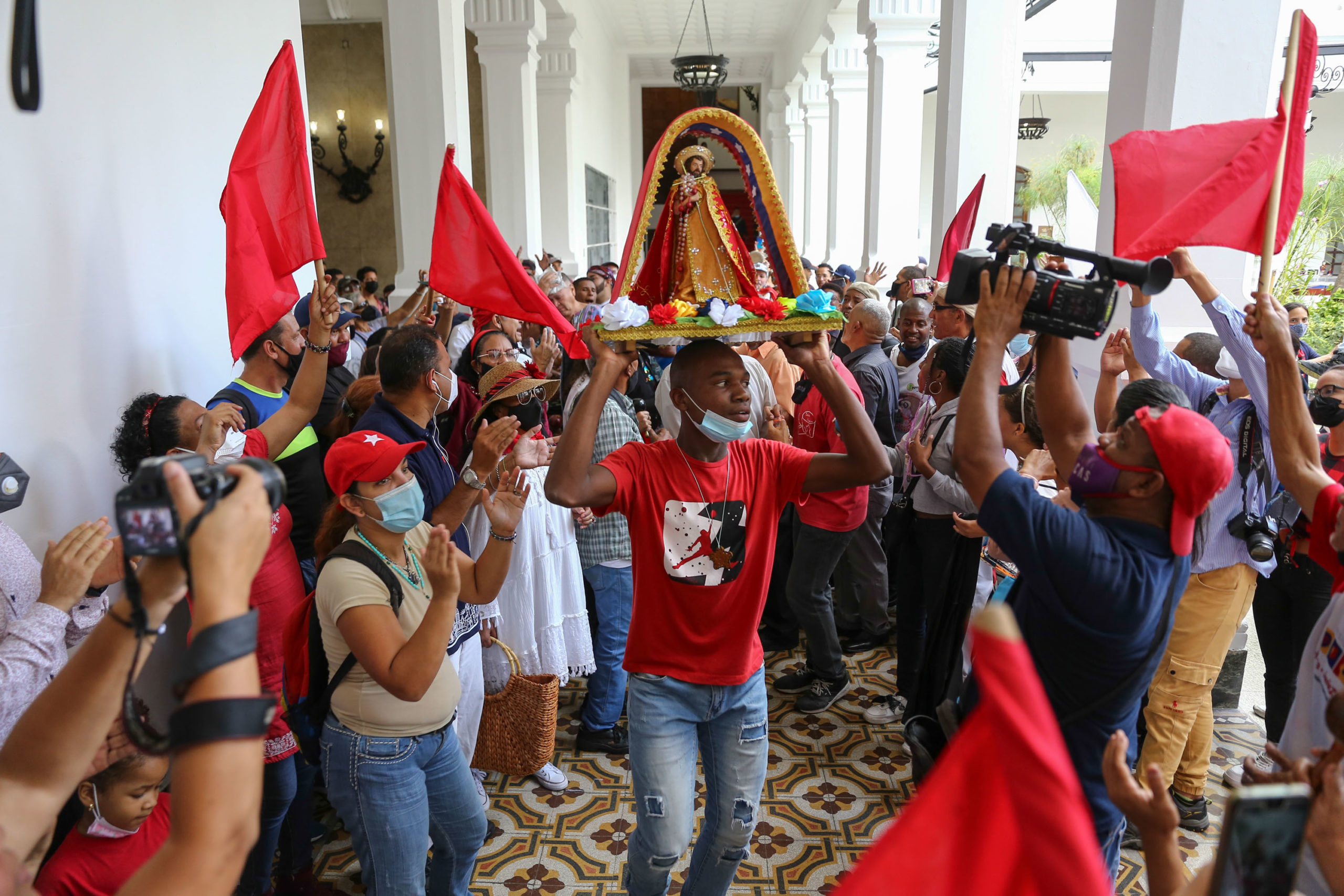 Conmemoran 273 años de la “rebelión afroespiritual de 1749” las cofradías caraqueñas de San Juan