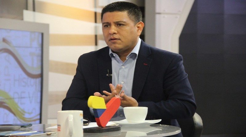 Líderes del Psuv trabajan en la construcción de las Bricomiles