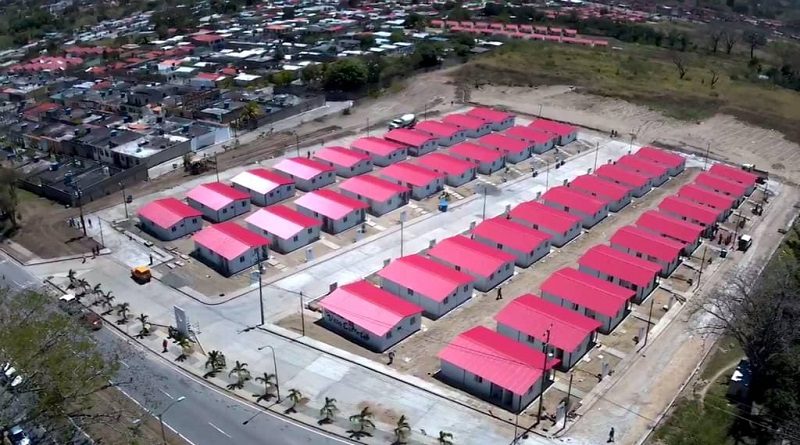 Entregan llaves a 34 familias en Urbanismo Humberto Silva de Yaracuy