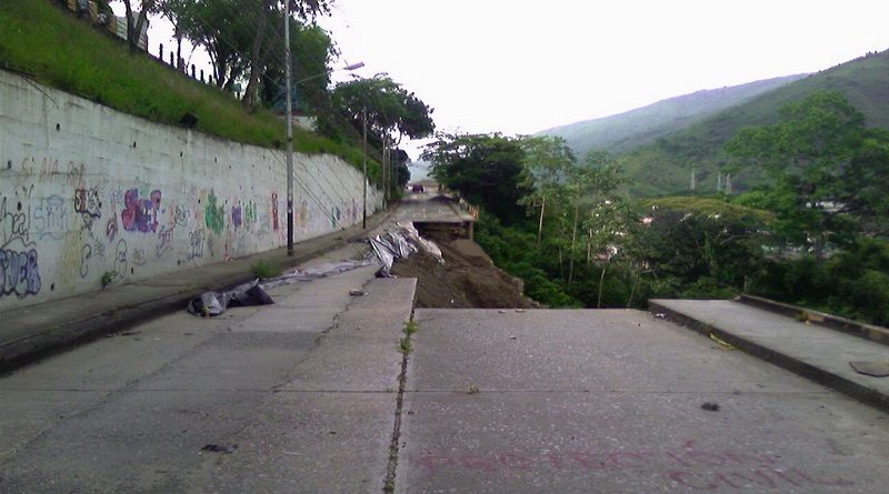Rehabilitan avenida Cruz Carrillo en Trujillo