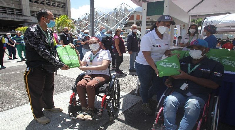 Benefician a 14 mil trabajadores del sector eléctrico con Jornada de Salud