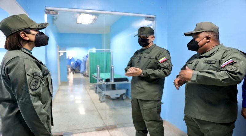 Bricomiles atiende centro de salud militar en Catia La Mar