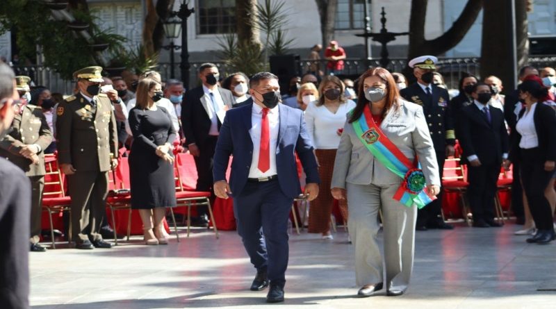 Con actos culturales conmemoran 239 años del natalicio de El Libertador