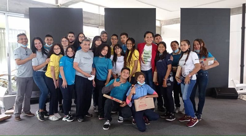 Estudiantes obtienen segundo lugar en Olimpiadas Juveniles de Ciencia Altos Mirandinos﻿