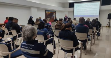 Dictan taller de Redacción de Solicitud de Patente a trabajadores de la CSC