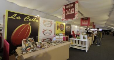 Un total de 120 expositores de la chocolatería participan expoferia Cacao y Ron Miranda 2022