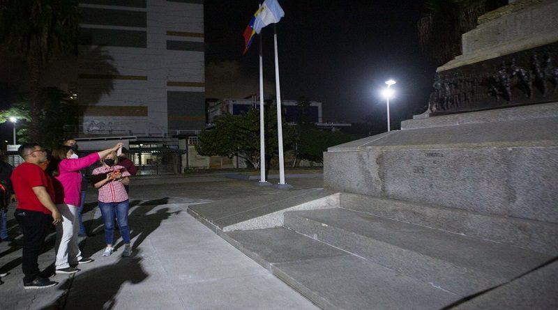 Supervisan trabajos de rehabilitación de la Plaza San Martín