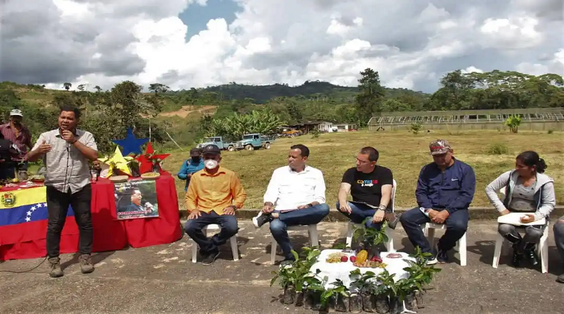 Comunas firman 1er convenio del Circuito Económico Comunal del Café en Lara
