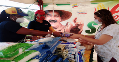 Gobierno Bolivariano distribuye más de 30 Ton de alimentos en Anzoátegui