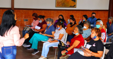 Forman a 27 futuras promotoras del Plan Parto Humanizado en Los Teques