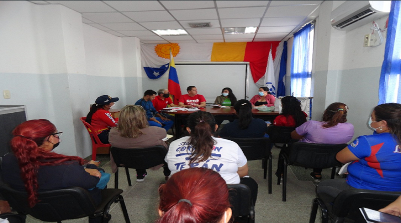 Gobierno supervisa funcionamiento del sistema nacional de salud