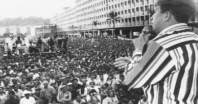 Hace 24 años el Comandante Chávez a inscribió por primera vez su candidatura a la presidencia