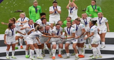 Inglaterra gana su primera Eurocopa femenina al vencer 2-1 a Alemania