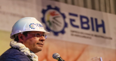 Bolivia anuncia construcción de planta de fertilizantes