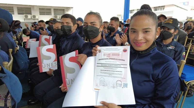 Graduados más de 300 funcionarios en Servicio Penitenciario