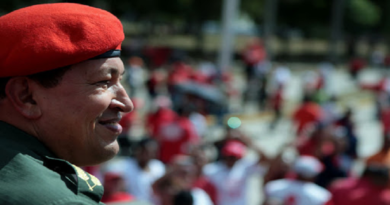 Presentan libro “Cuando un pueblo se hizo ejército” en memoria de Hugo Chávez
