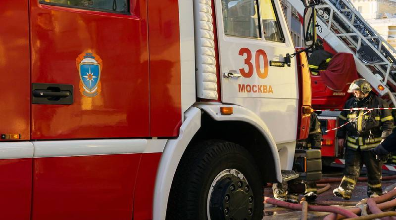Reportan al menos ocho fallecidos por incendio en un albergue de Rusia
