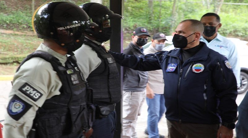 Realizan dotación de patrullas al Cuerpo de Policía de Caracas
