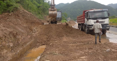 Reparan falla de borde en la Autopista Gran Mariscal de Ayacucho