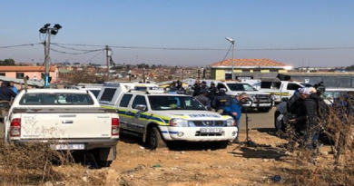 Tiroteo deja al menos 14 fallecidos en un bar de Sudáfrica
