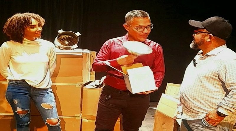 Dotan de equipos al Teatro Alberto de Paz y Mateos
