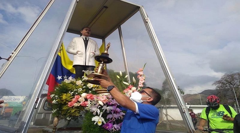 Reliquia de José Gregorio Hernández llega a comunidades de Ocumare del Tuy
