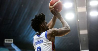 Pedro Chourio mantiene invicto a los Cocodrilos tras vencer 82-81 a los Taurinos