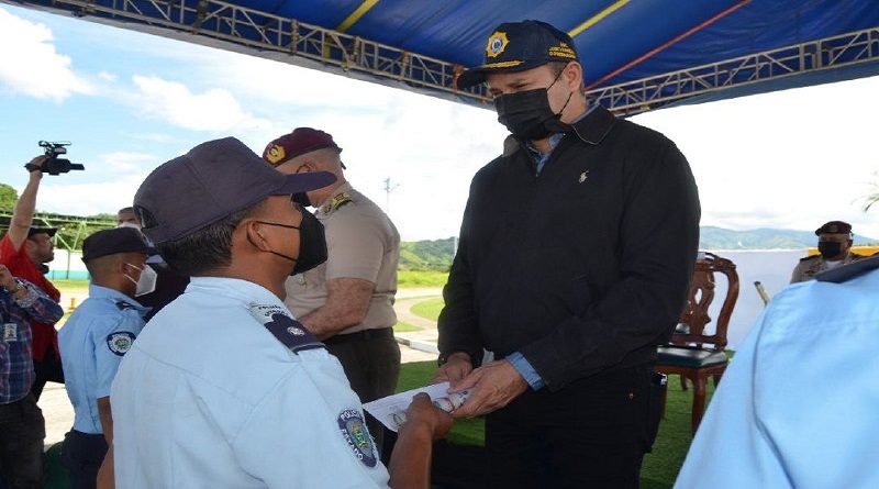 Cuerpos policiales de Guárico fueron ascendidos y condecorados
