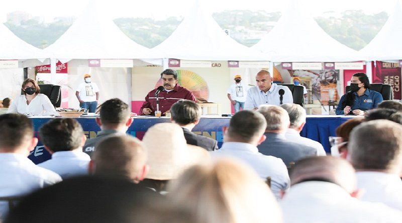Jefe de Estado instruye realizar Congreso de Productores de Cacao