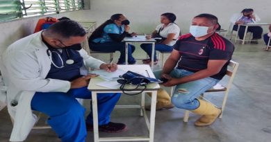 Distribuyen más de 7 mil fórmulas farmacéuticas en jornada social en Bolívar