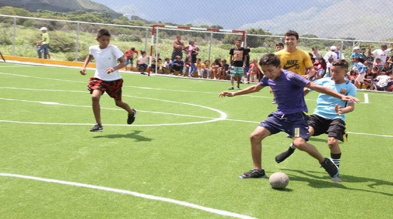 Niños disfrutan de su día en Aragua