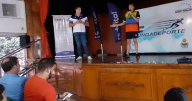 Hermanos Mestre dictaron clínica motivacional de Natación en Valencia