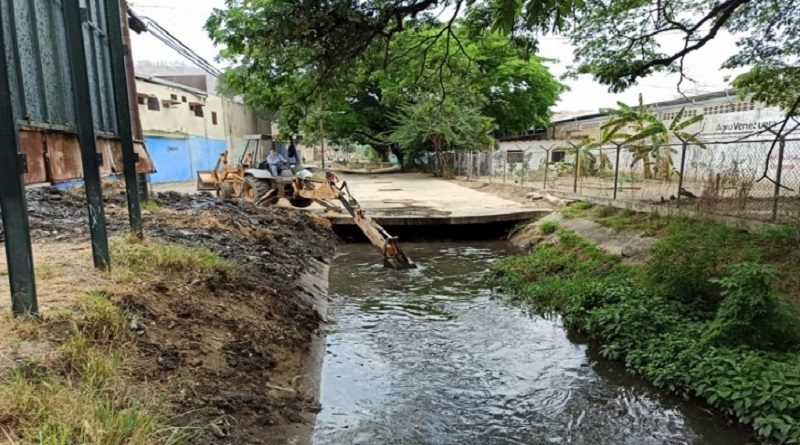 Optimizan sistema de drenajes en sectores del municipio Sucre estado Aragua