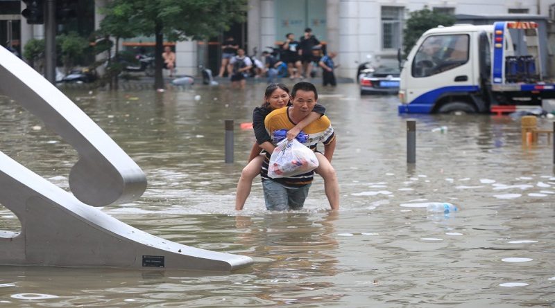 Fuertes lluvias dejan 14 fallecidos en Corea del Sur