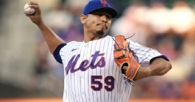 Carlos Carrasco llega a 12 victorias en la temporada