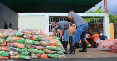 Distribuyen combos alimenticios a familias afectadas por lluvias en Carabobo