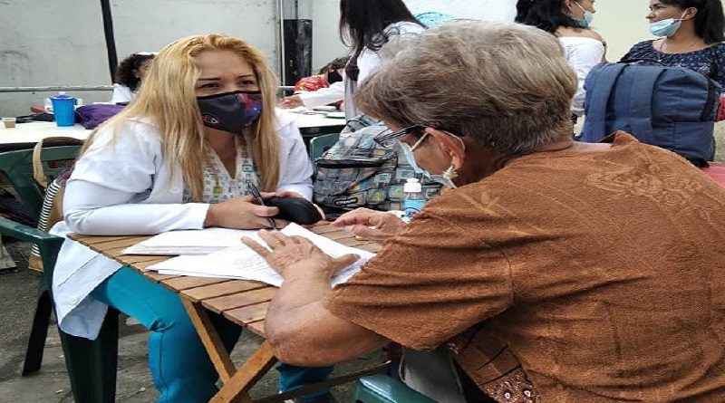 Benefician a mil 183 adultos mayores con jornada de salud