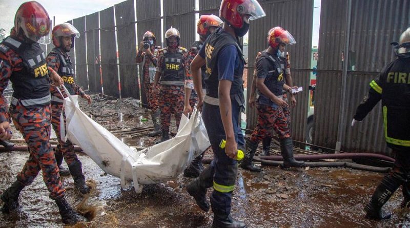 Incendio en fábrica de plásticos en Bangladesh dejó al menos seis fallecidos