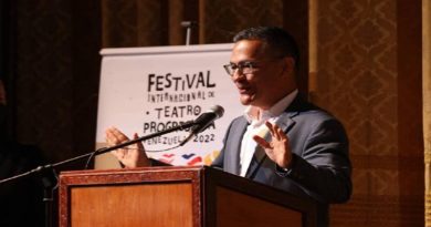 Ministro Villegas reitera invitación para Festival de Teatro Progresista 2022